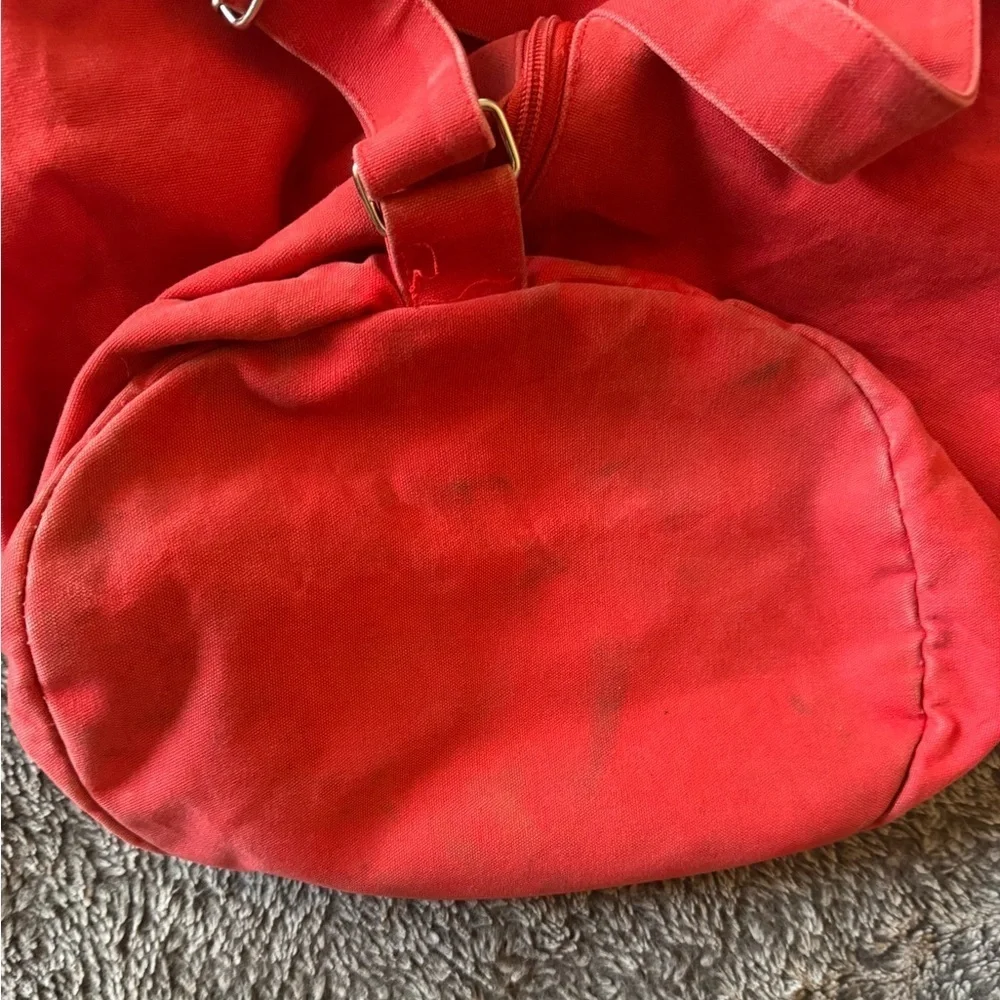 Perry Ellis stylish versatile